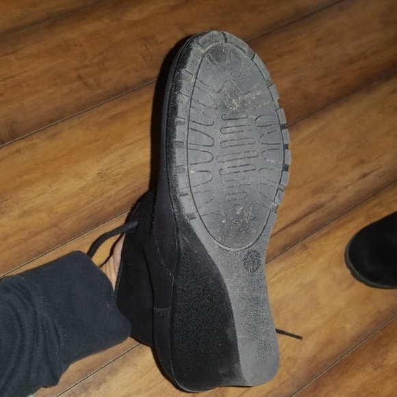 Booties - Picture 3 of 4